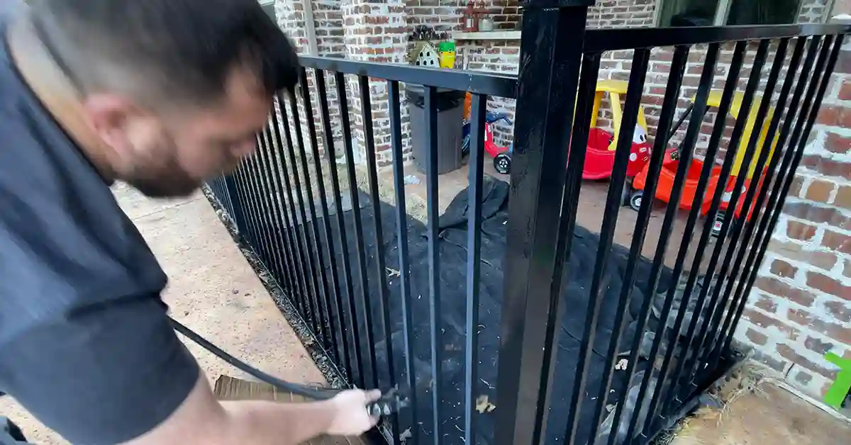 iron-fence-painting-Allen | iron-fence-painting-mckinney | wrought iron fence restoration